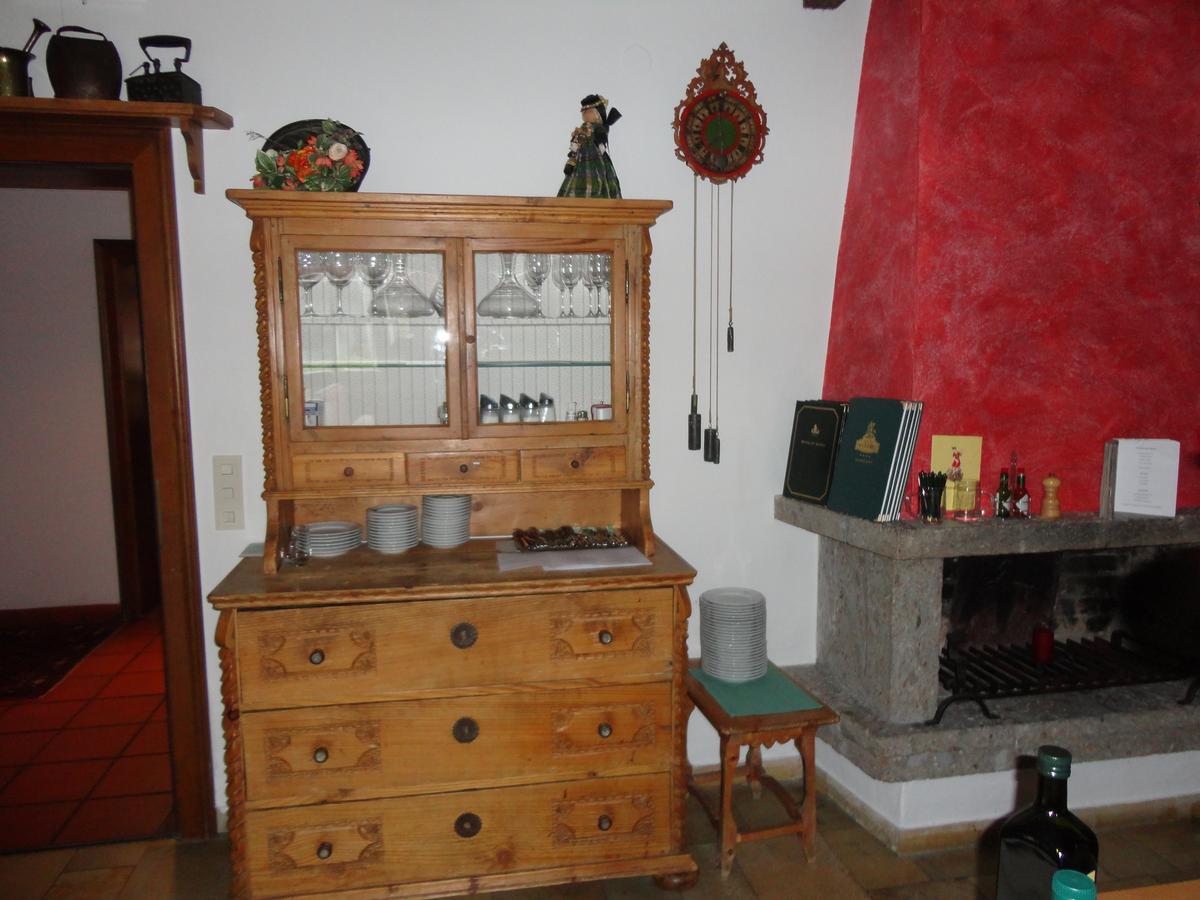 Altholzschrank mit 3 Laden, 122 x 55 x 90, Aufsatz mit Glast&uuml;ren