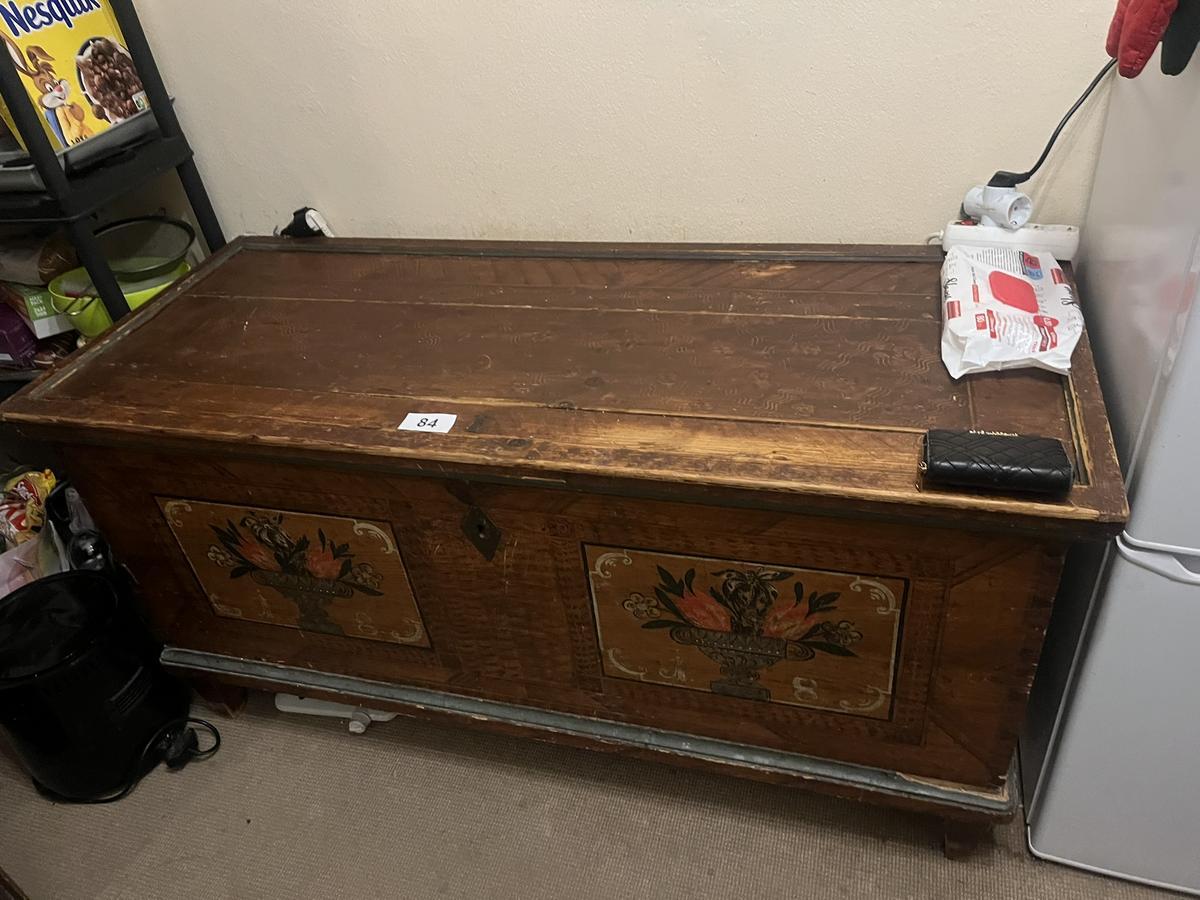 Bauerntruhe, 142 x 60 x 72?d=2026-04-15 01:37:35