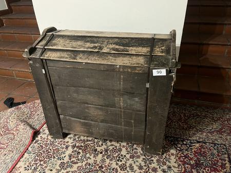 Bauerntruhe, 94 x 63 x 90, Verbindungen gel�st