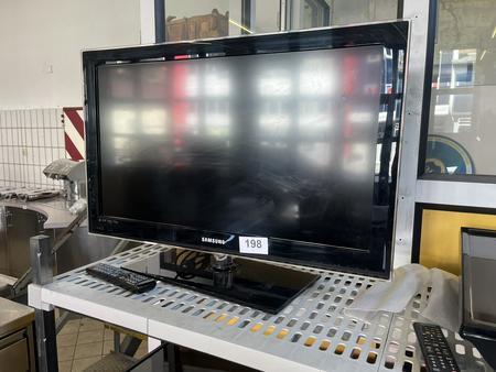 Samsung TV 32 - LE32C, 630K1W, mit Standfuß und Fernbedienung Samsung TV 32 - LE32C, 630K1W, mit Standfuß und Fernbedienung