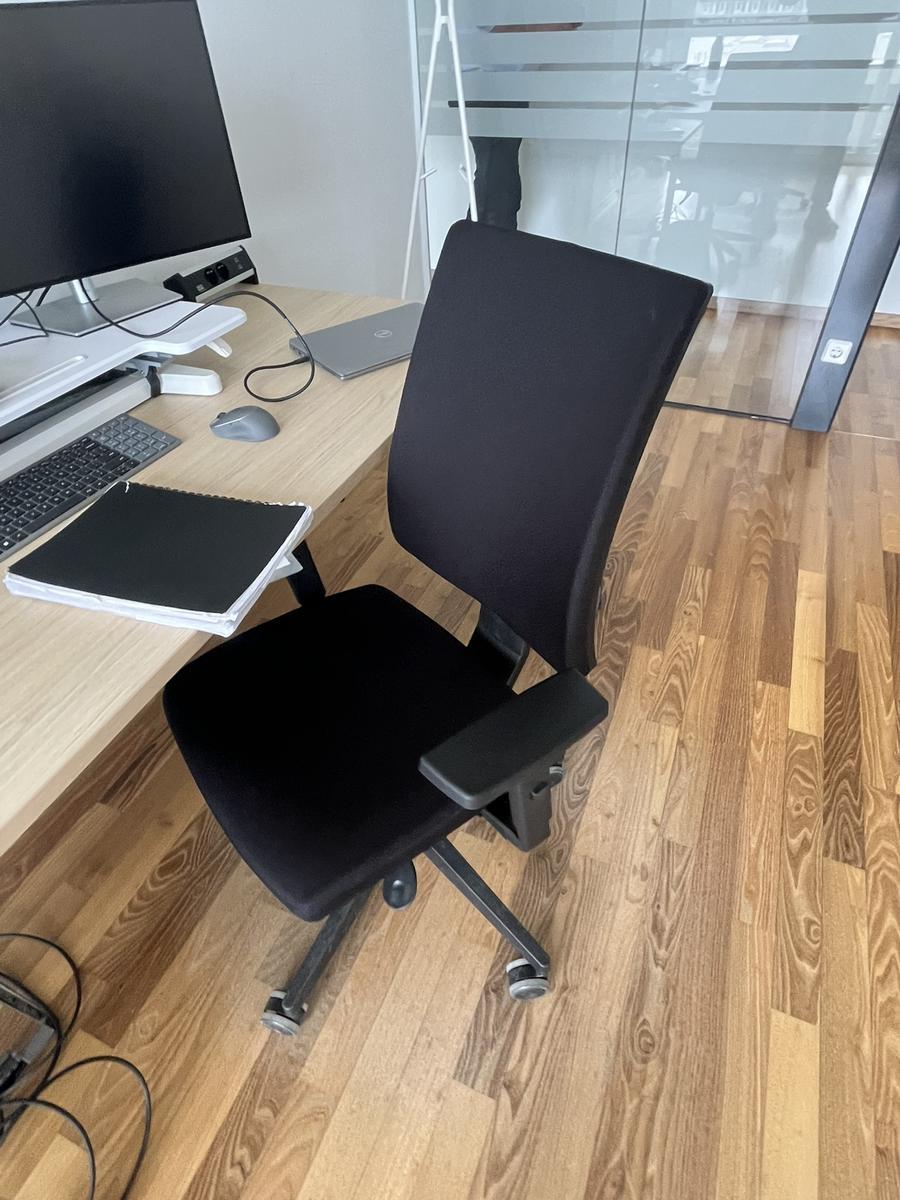 B&uuml;rodrehstuhl BENE schwarz Novy Styl