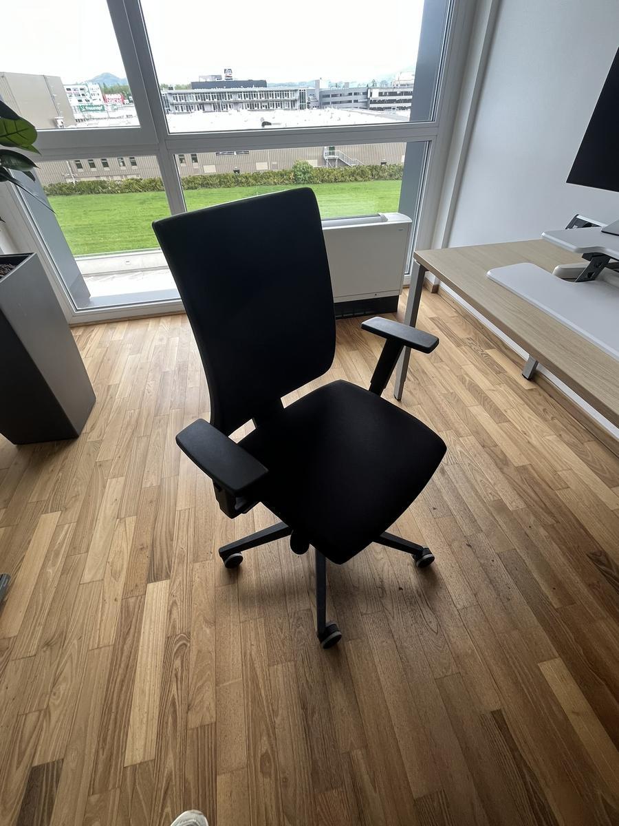 B&uuml;rodrehstuhl BENE schwarz Novy Styl