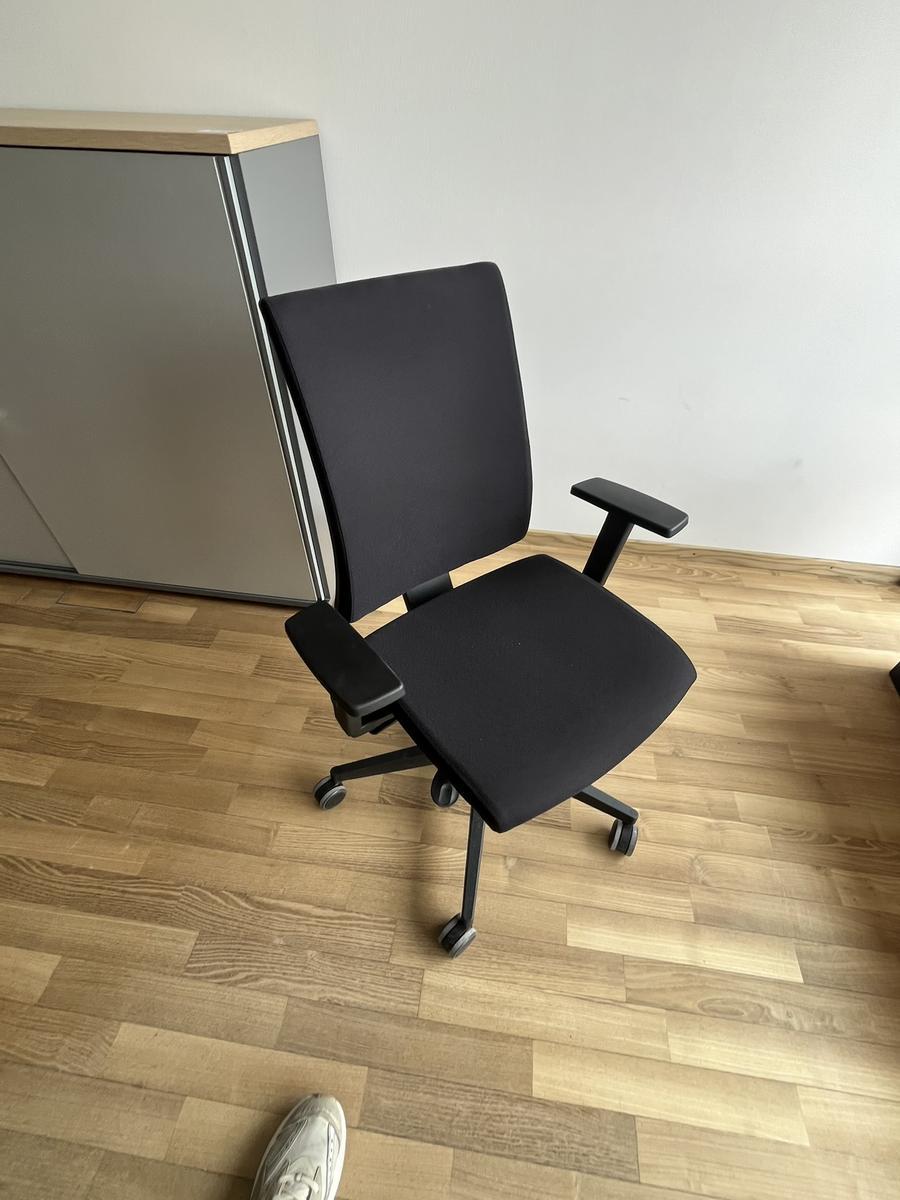 B&uuml;rodrehstuhl BENE schwarz Novy Styl