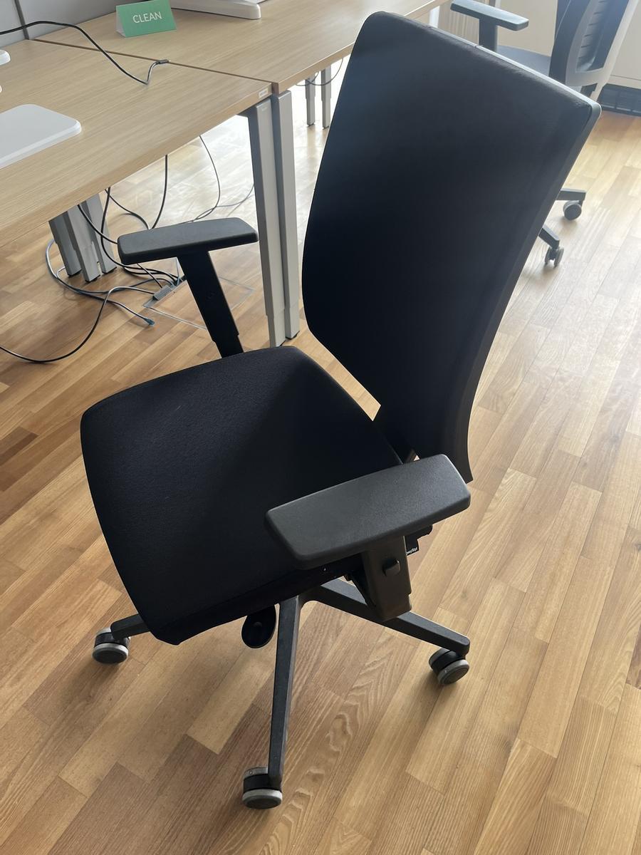 B&uuml;rodrehstuhl BENE schwarz Novy Styl
