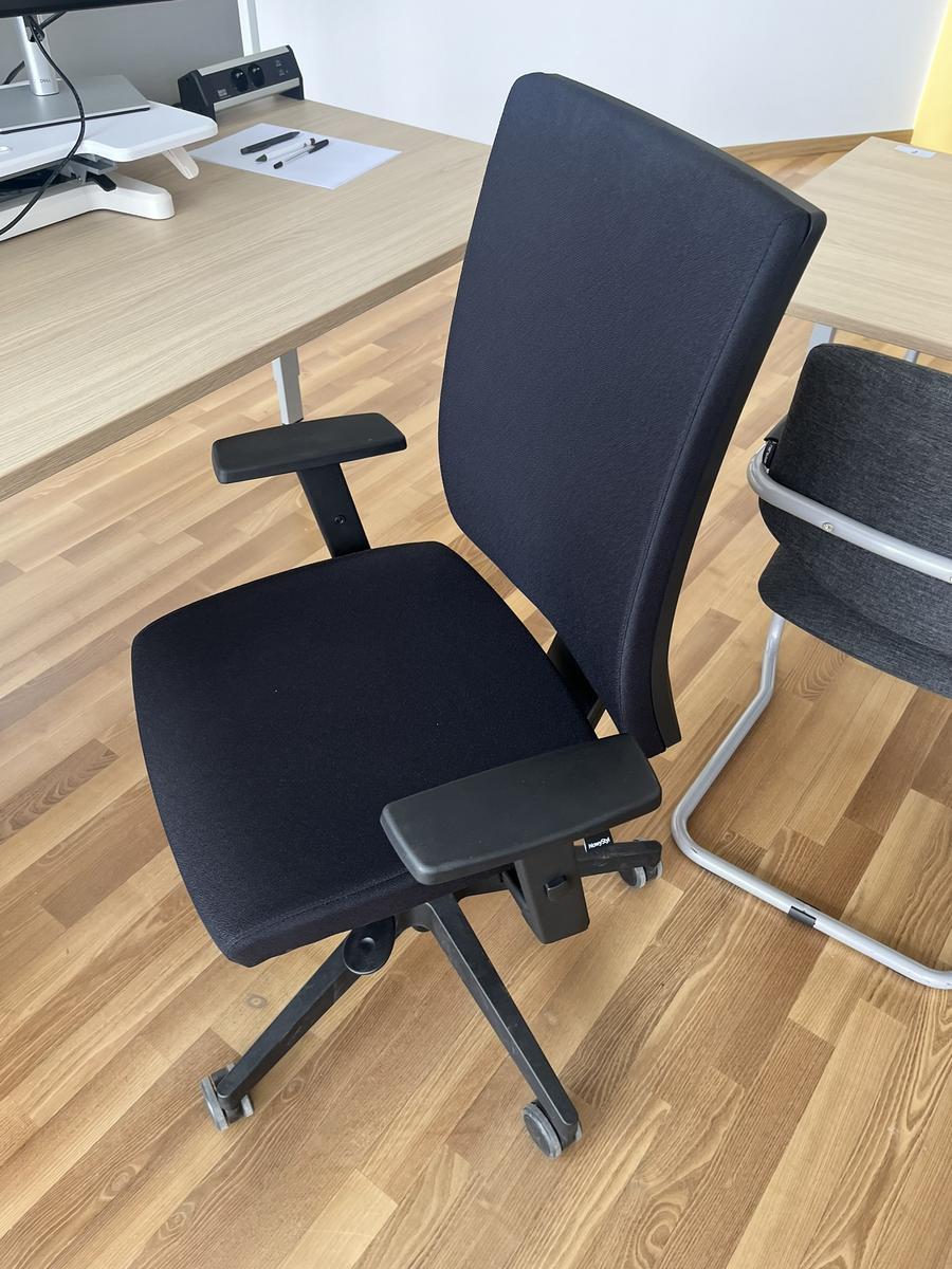 B&uuml;rodrehstuhl BENE schwarz Novy Styl
