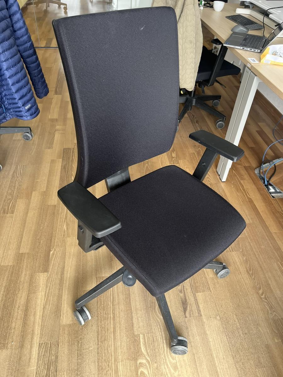 B&uuml;rodrehstuhl BENE schwarz Novy Styl?d=2026-05-01 02:34:55
