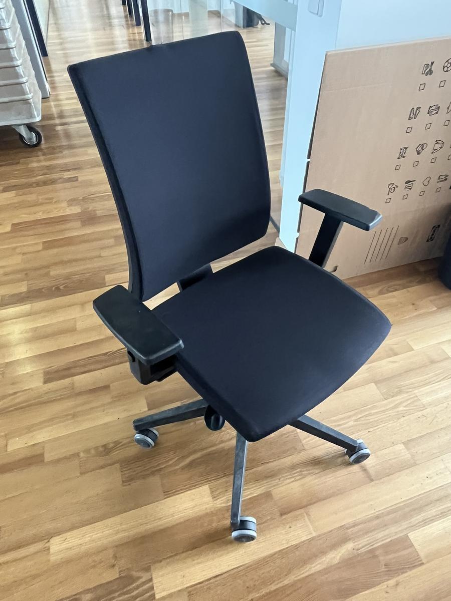 B&uuml;rodrehstuhl BENE schwarz Novy Styl