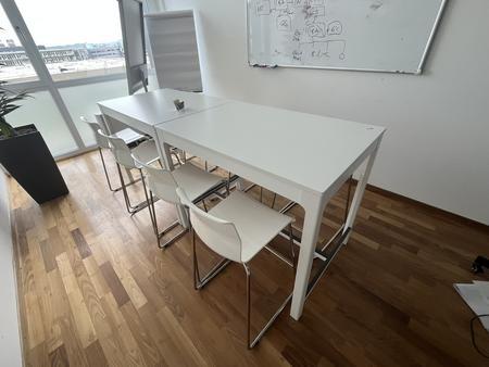 2 St�ck Tische 120x80x95 cm plus 8 St�ck Designerhocker weiss