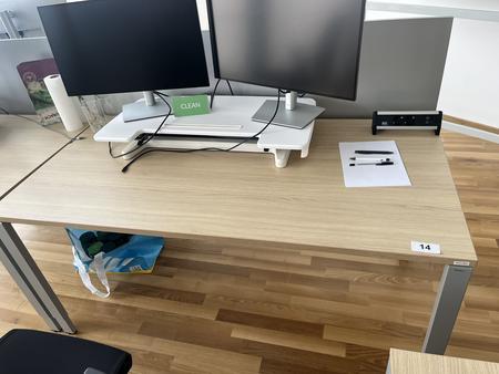 BENE Schreibtisch mit R�ckwand 160 x 80 cm