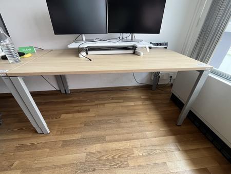 BENE Schreibtisch mit R�ckwand 160 x 80 cm