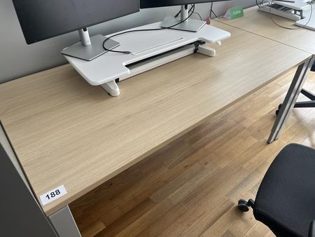 BENE Schreibtisch mit R�ckwand 160 x 80 cm