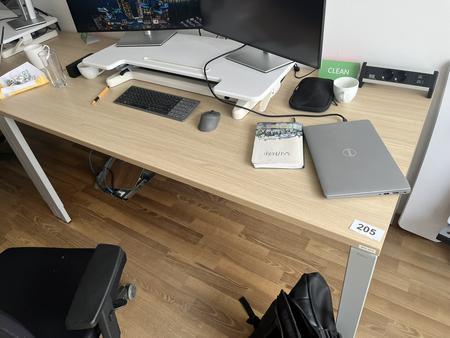 BENE Schreibtisch ohne R�ckwand 160 x 80 cm