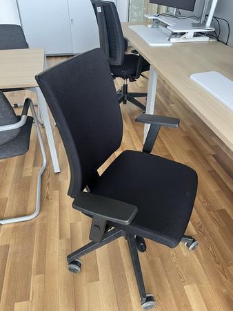 B�rodrehstuhl BENE schwarz Novy Styl