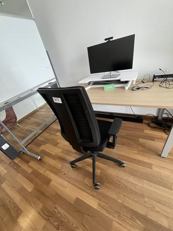 B�rodrehstuhl BENE schwarz Novy Styl