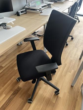 B�rodrehstuhl BENE schwarz Novy Styl