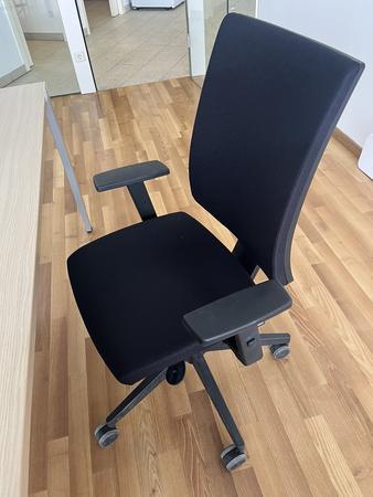 B�rodrehstuhl BENE schwarz Novy Styl