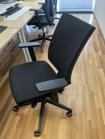 B�rodrehstuhl BENE schwarz Novy Styl