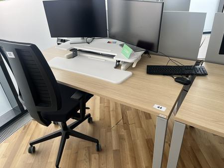 BENE Schreibtisch mit R�ckwand 160 x 80 cm