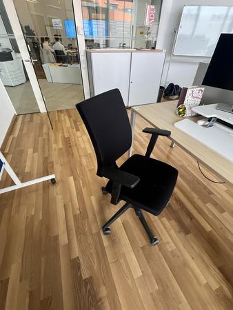 B�rodrehstuhl BENE schwarz Novy Styl