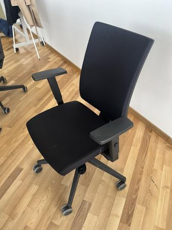 B�rodrehstuhl BENE schwarz Novy Styl