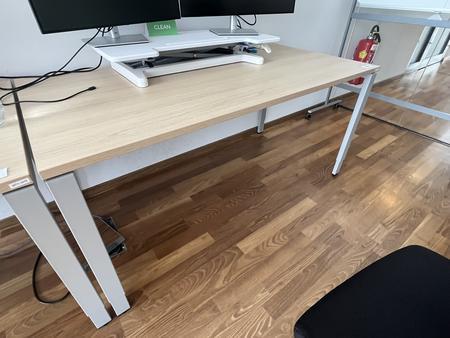 BENE Schreibtisch ohne R�ckwand 160 x 80 cm