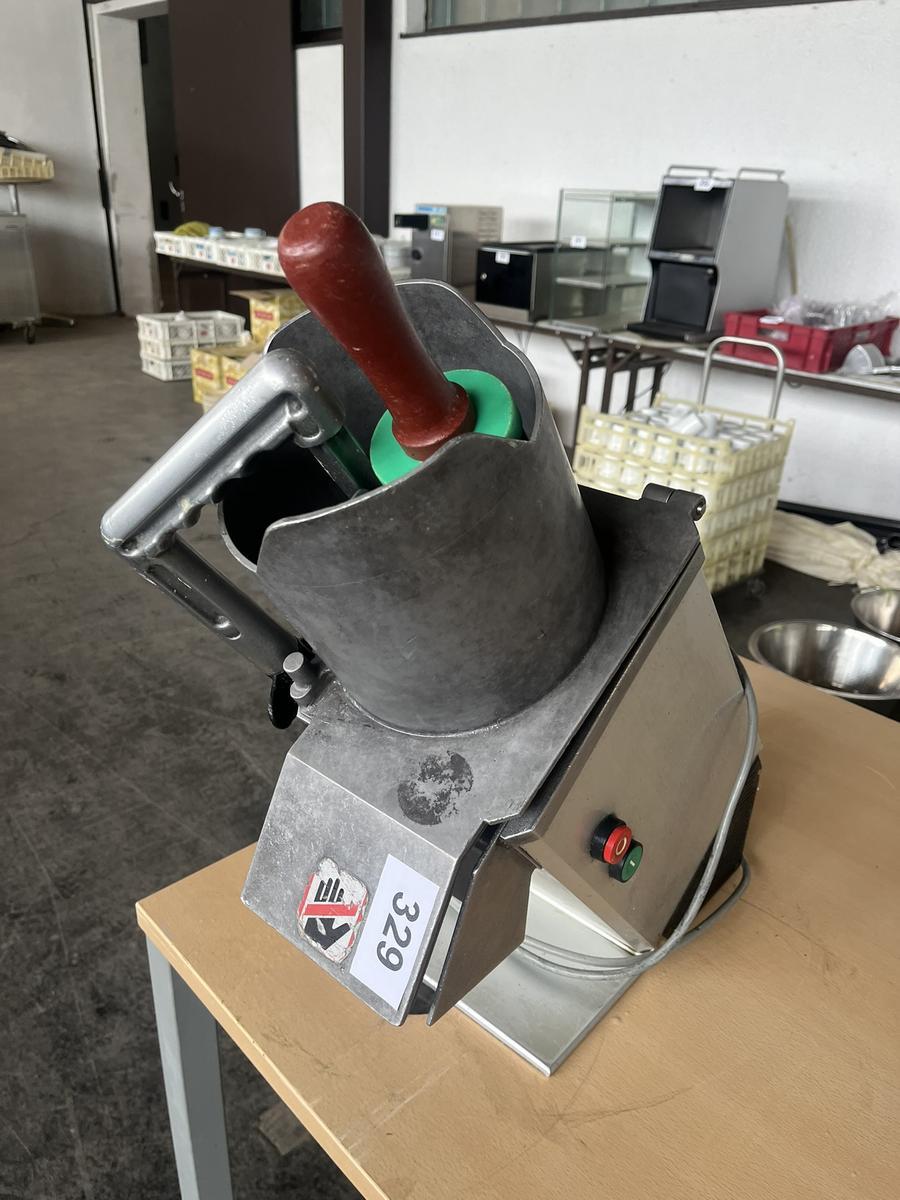 H&Auml;LLDE Gem&uuml;seschneidmaschine RG 200  mit zahlreichen Zusatzscheiben