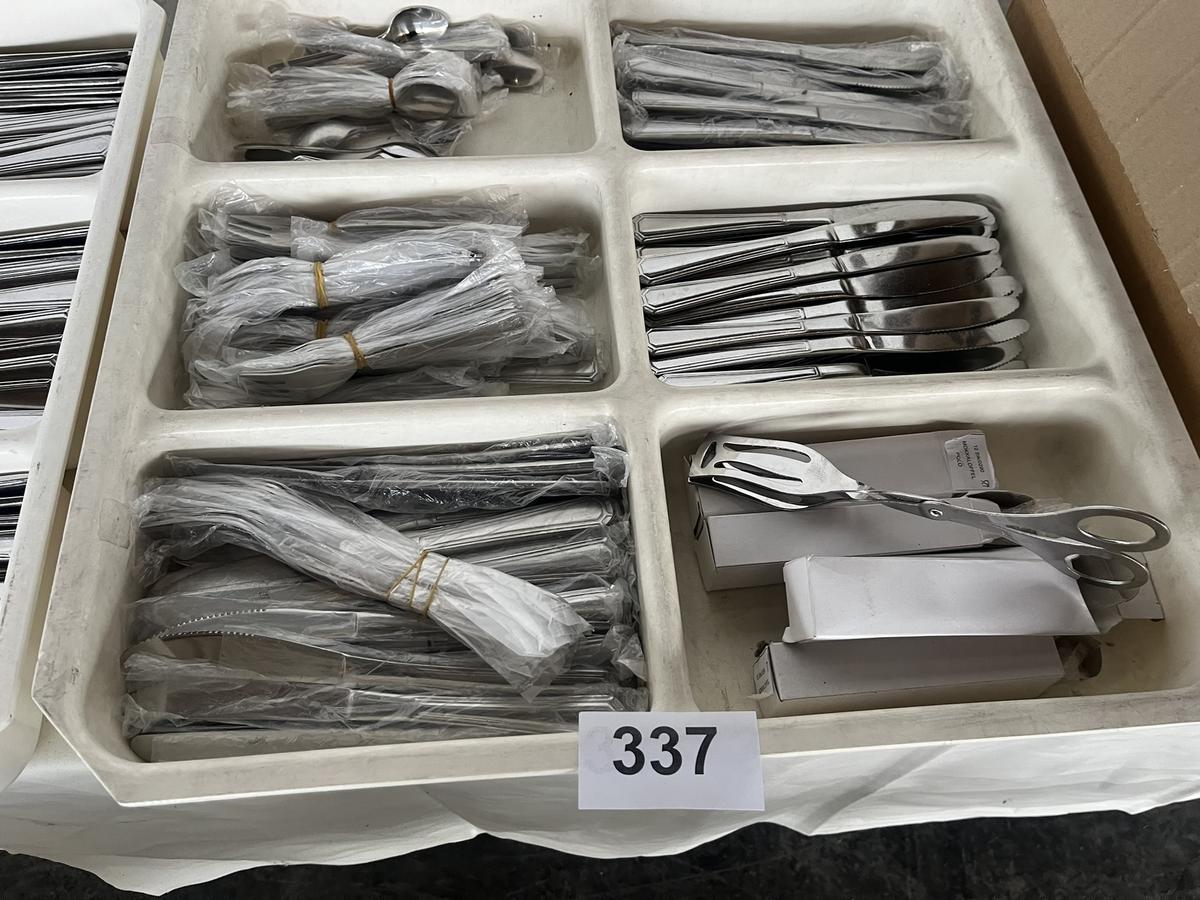 230 teiliges Besteckset: 65 Speisemesser,80 Kuchengabel,30 Moccal&ouml;ffel, 10 Gabeln mit Box