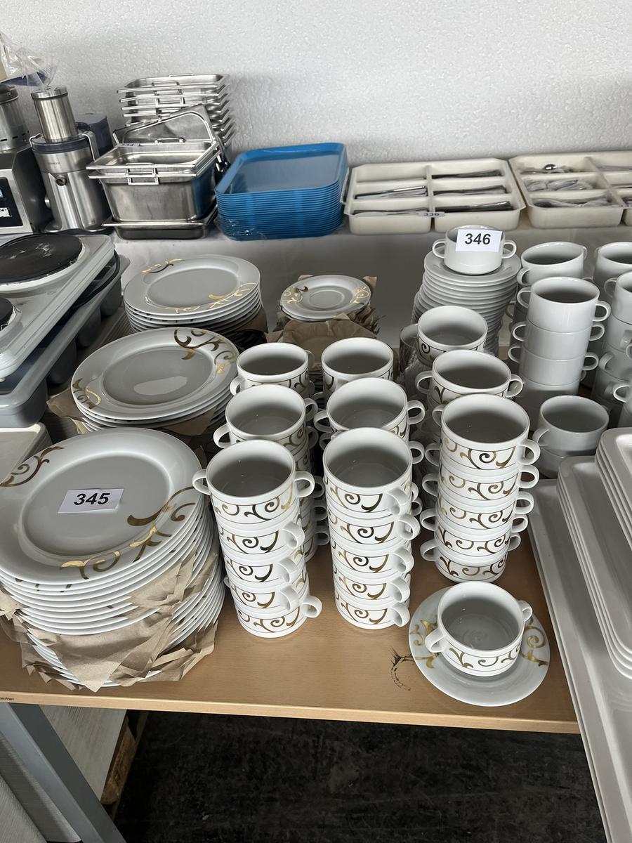 ca. 160 teiliges Porzellanset: 60 St&uuml;ck Teller , 48 x Suppe mit Untersetzer?d=2026-04-30 16:27:48