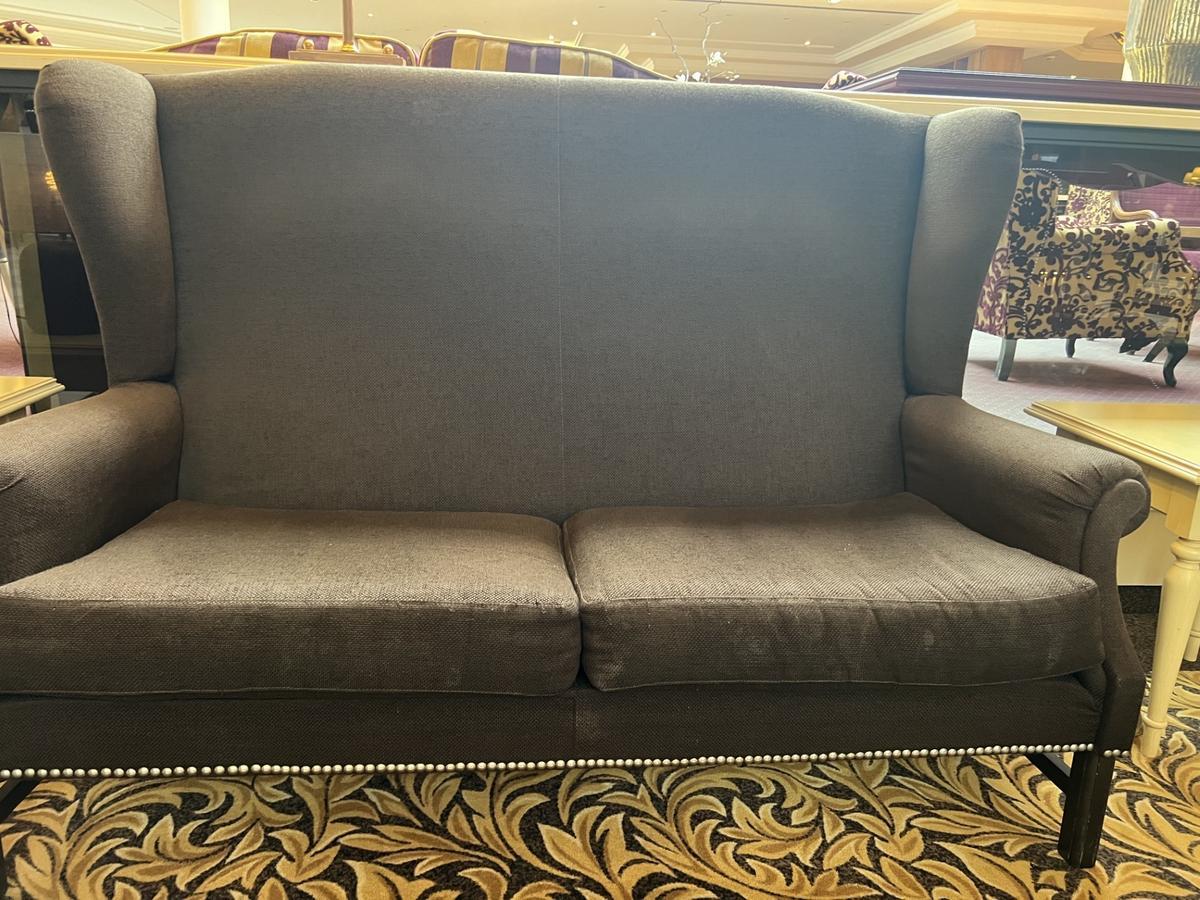 1 Doppelsitzer-Sofa?d=2026-05-04 15:43:36