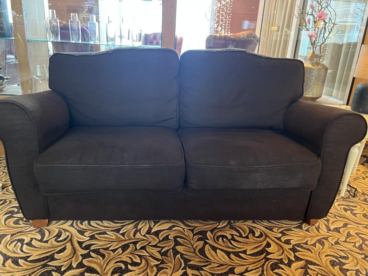 1 Doppelsitzer-Sofa?d=2026-05-04 15:44:50
