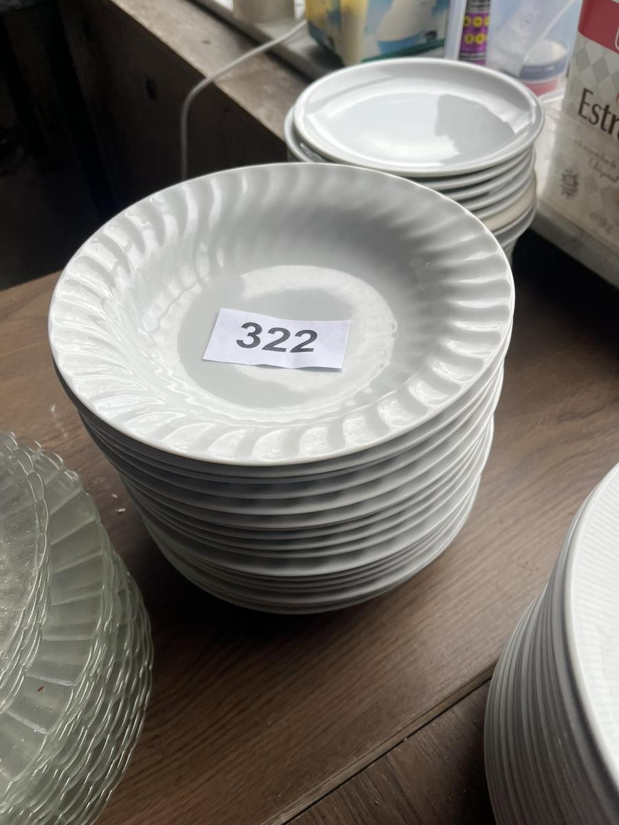 17 Stk. Porzellan-Suppenteller DM 22 cm?d=2026-05-07 17:16:00