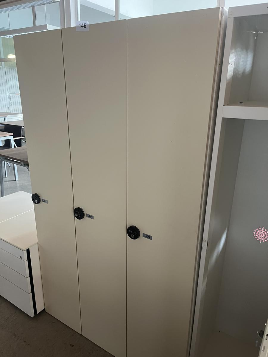ERKA Umkleideschrank 3teilig?d=2026-05-09 08:25:53
