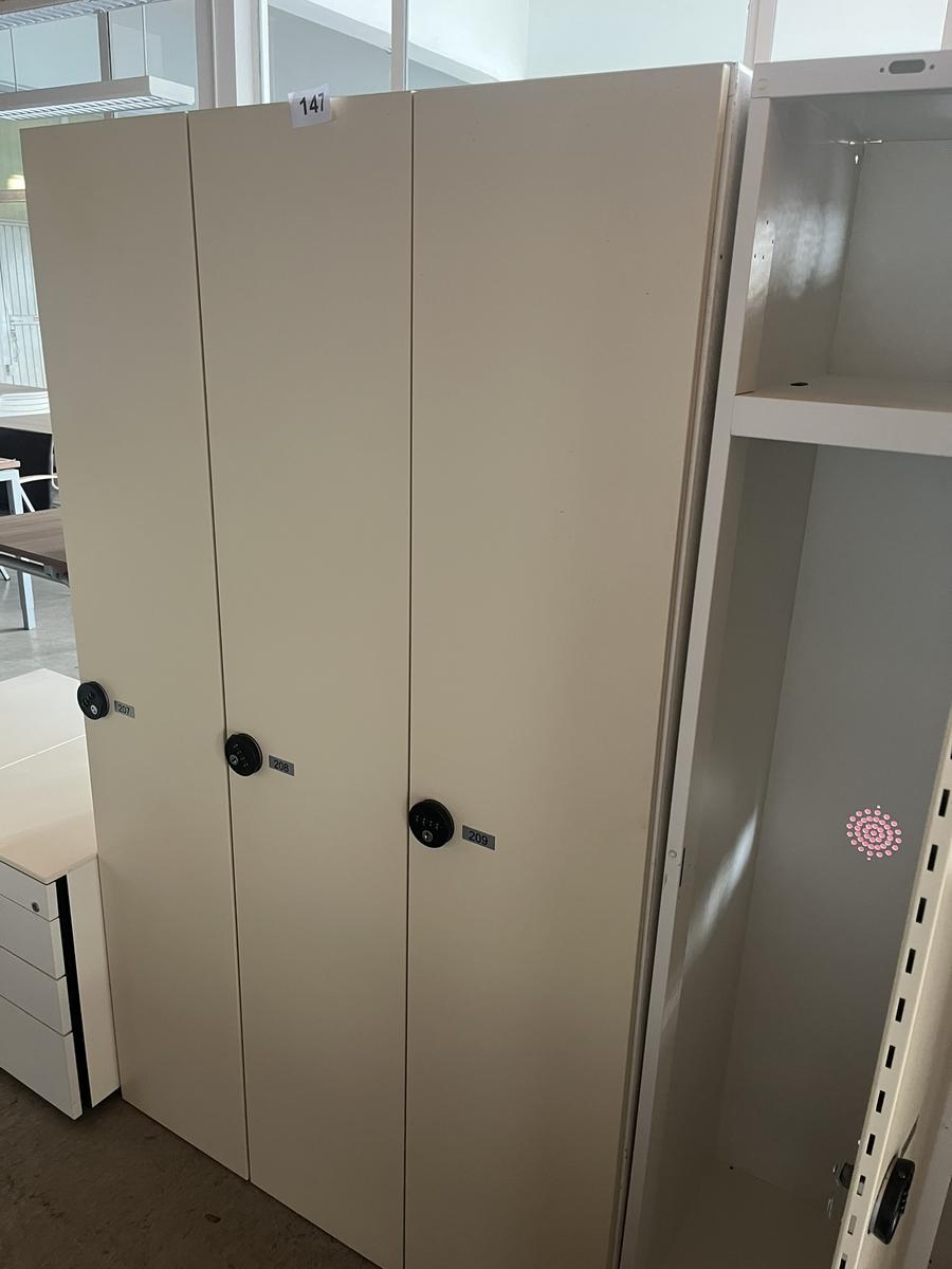 ERKA Umkleideschrank 3teilig?d=2026-05-09 08:25:41