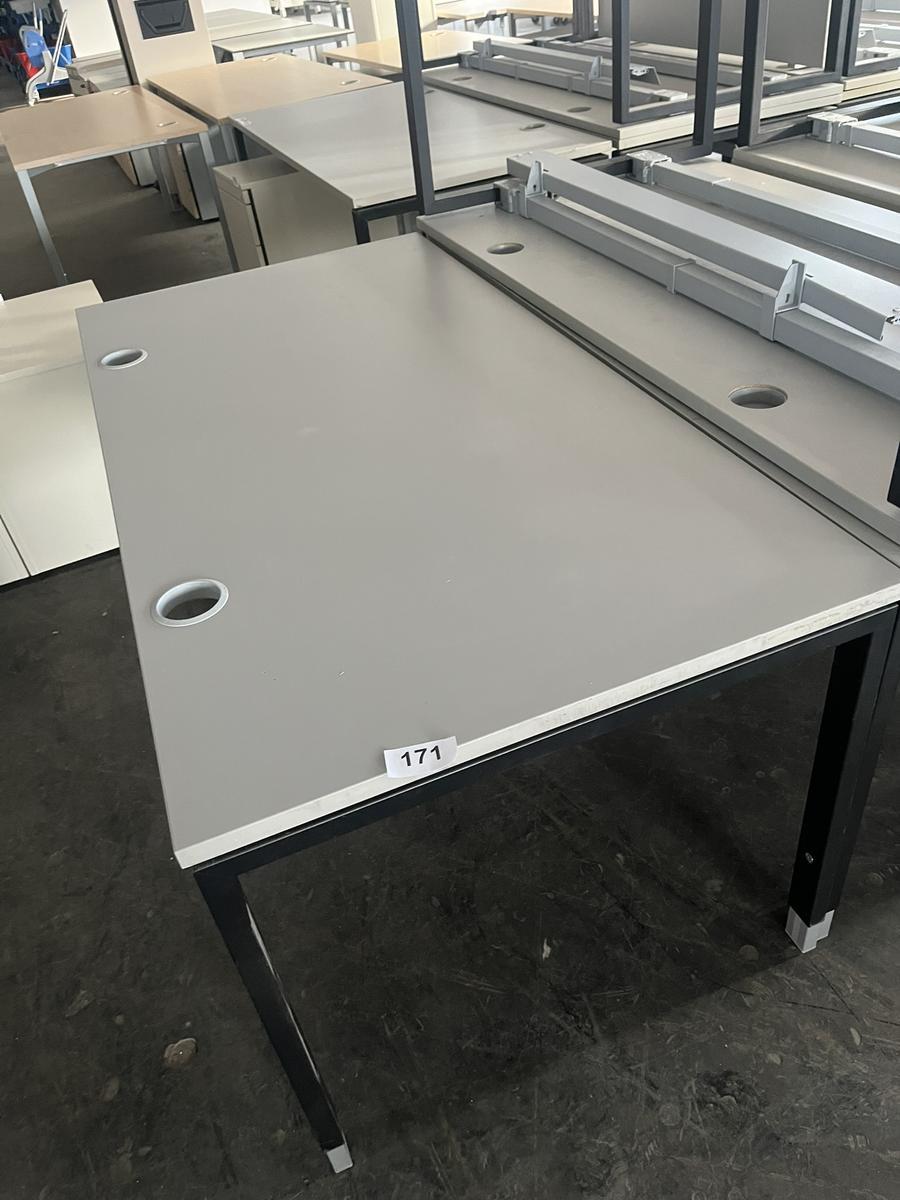 HALI Schreibtisch 160 x 80 cm?d=2026-05-09 08:25:21