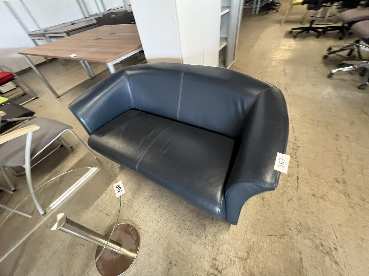GIULIOMARELLI Sitzsofa ca. 135 x 75 x 72 cm + 2 Stk.Besprechungsst&uuml;hle
