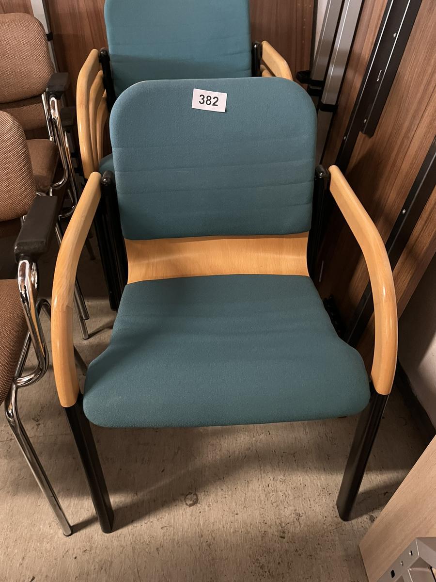 4 Stk.BRAUN Besprechungsst&uuml;hle mit Armlehne?d=2026-05-09 08:16:43