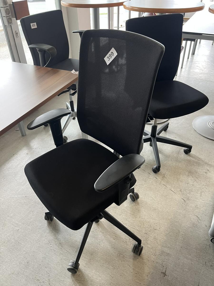 B&uuml;rodrehstuhl Stoff schwarz mit Armlehne?d=2026-05-09 08:20:27