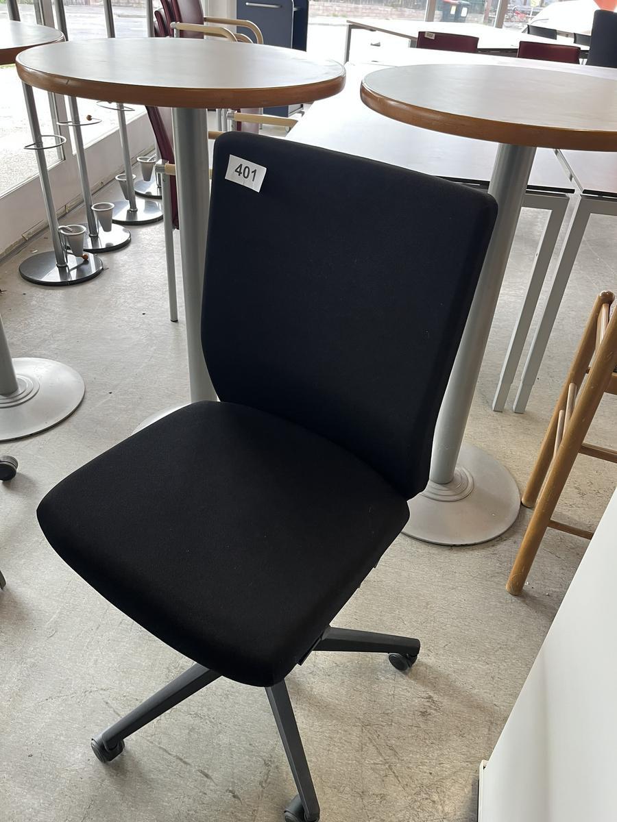 Neud&ouml;rfler B&uuml;rodrehstuhl schwarz Type 1 ohne Armlehne?d=2026-05-09 08:20:28