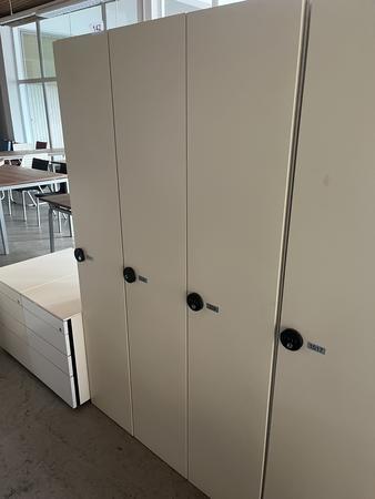 ERKA Umkleideschrank 3teilig, neuwertig, 105 x 50 x 176 cm mit Zahlenschloss, sechs L�ftungen