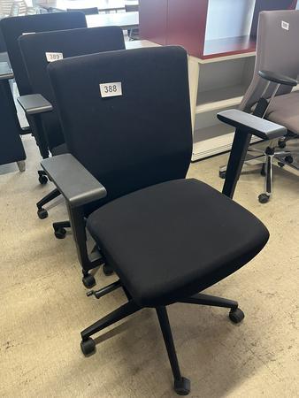 Neud�rfler B�rodrehstuhl schwarz Type 1