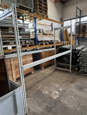 24.5 lfm Schwerlastregalanlage, H 220 x T 90 cm, ca. 400 kg Fachbodenlast, bestehend aus 11 Stk. Stehern, 40 Stk. Einh�ngebalken
