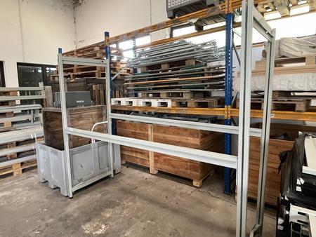 24.5 lfm Schwerlastregalanlage, H 220 x T 90 cm, ca. 400 kg Fachbodenlast, bestehend aus 11 Stk. Stehern, 40 Stk. Einh�ngebalken