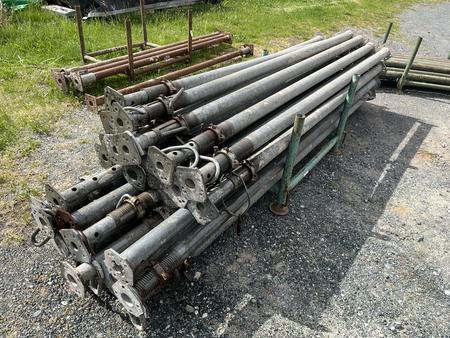 31 Stk. Schwerlast Deckensteher verzinkt - 16 Stk. ca. 550 cm - 15 Stk. ca.460 cm , 4 Stk. 300 cm