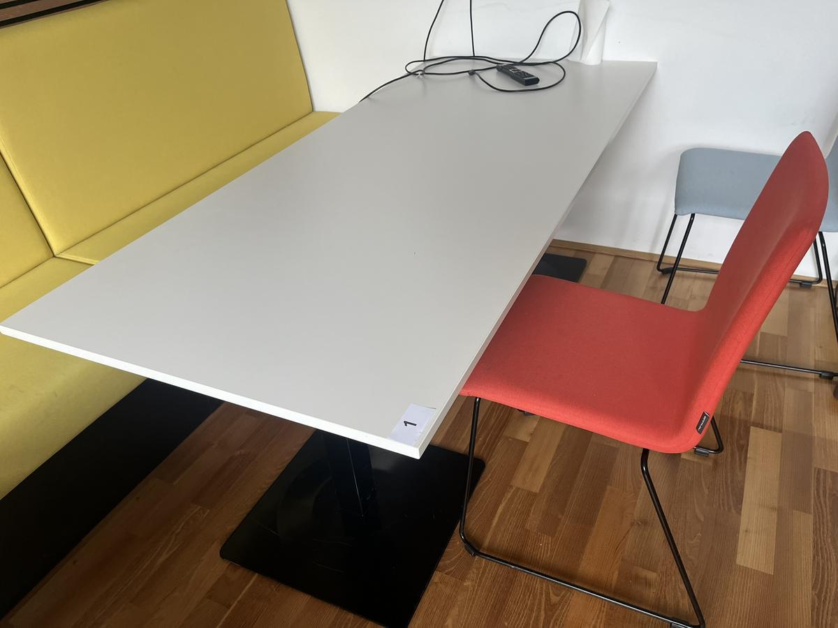 Sozialraumtisch 180x80 cm mit 2 Freischwingerst&uuml;hlen?d=2026-05-13 13:29:17