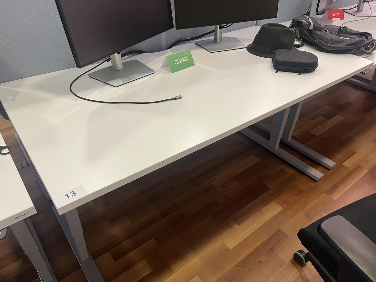 Schreibtisch elektrisch h&ouml;henverstellbar 160x80 cm Narbutas?d=2026-05-13 13:29:17