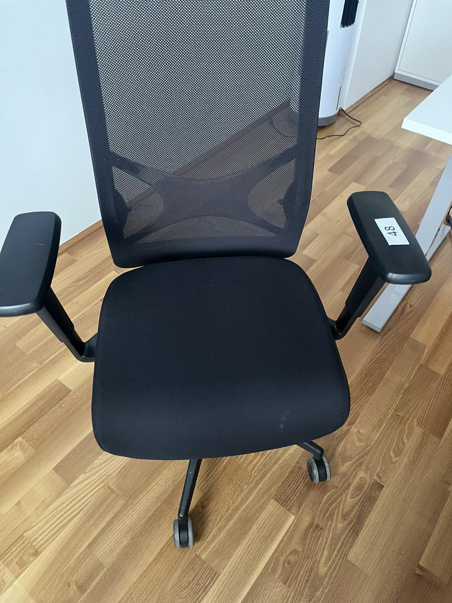 B&uuml;rodrehstuhl mit Armlehne Narbutas?d=2026-05-13 13:29:17