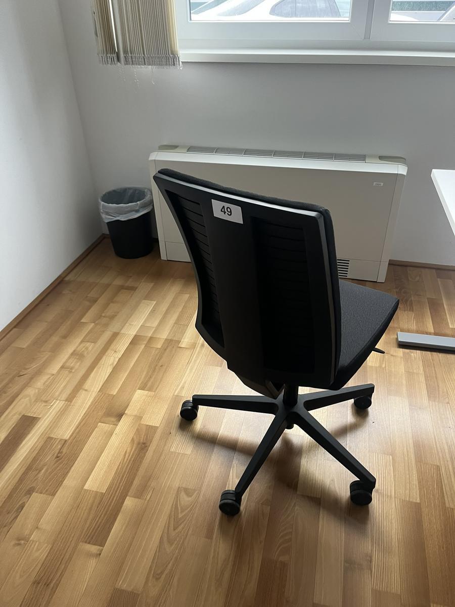 Drehstuhl ohne Armlehne Stoff schwarz?d=2026-05-13 13:29:24