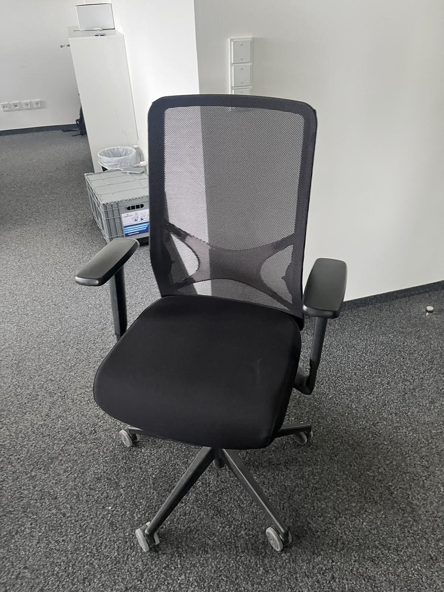 B&uuml;rodrehstuhl mit Armlehne Narbutas?d=2026-05-13 13:37:28
