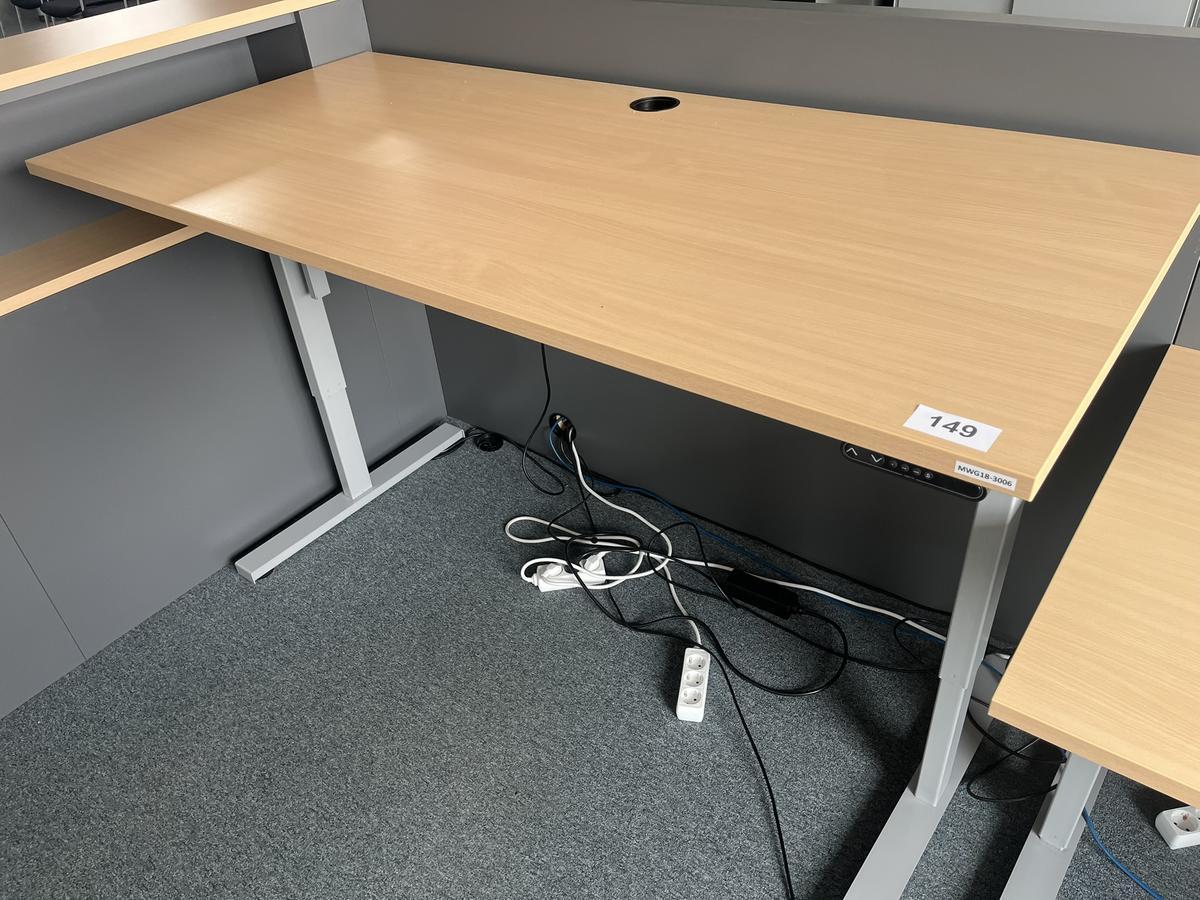 Elektrischer Schreibtisch BENE ca. 170x80 cm?d=2026-05-13 13:29:12