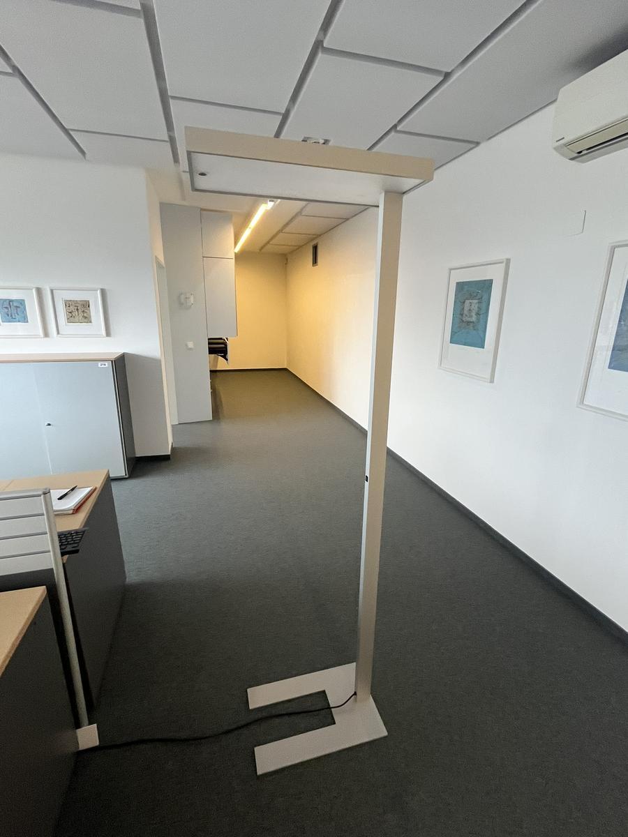 MoltoLuce B&uuml;rostehleuchte ca.60x32x195 cm